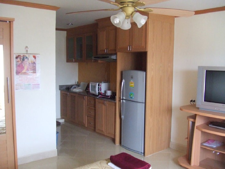 BB-A1072 Jomtien Tip Condo for Sale/Rent on 8th Floor 30.5 Sqm