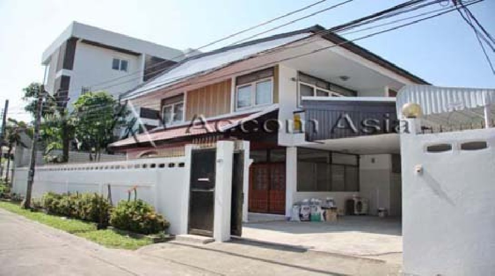 Sale/ Rent:  House 291 sqw.in Sukhumvit 55,Bangkok :/Һҹ 291.آԷ 