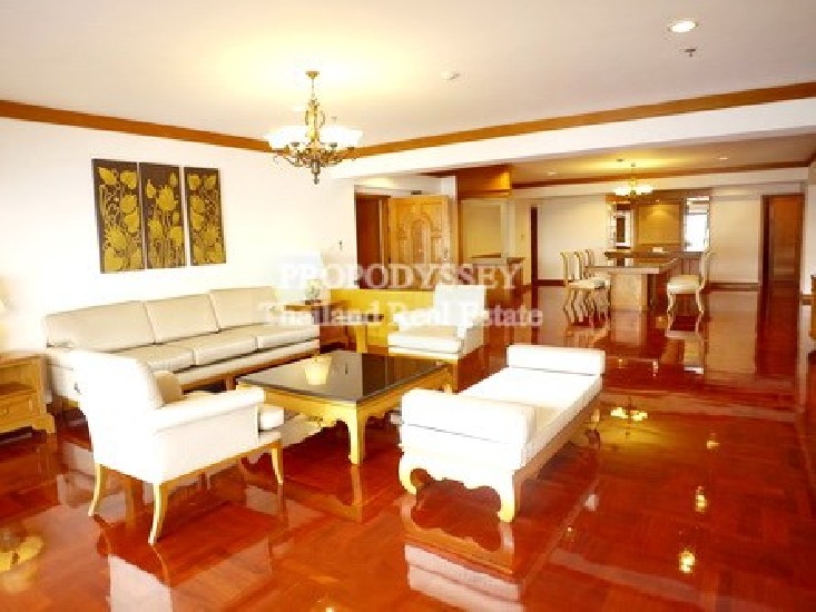 4 bedrooms at Center point the residence Promphong for rent  Sukhumvit soi 39