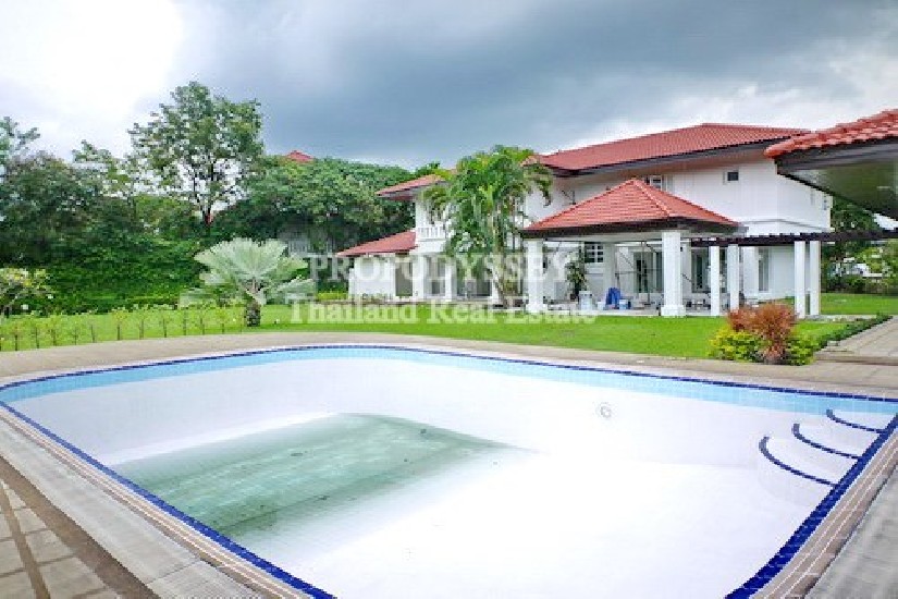 House for rent with private pool on Lakeside Villa 1