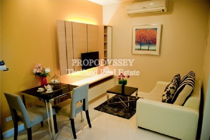 Modern style condo for rent close to Prakanong BTS station