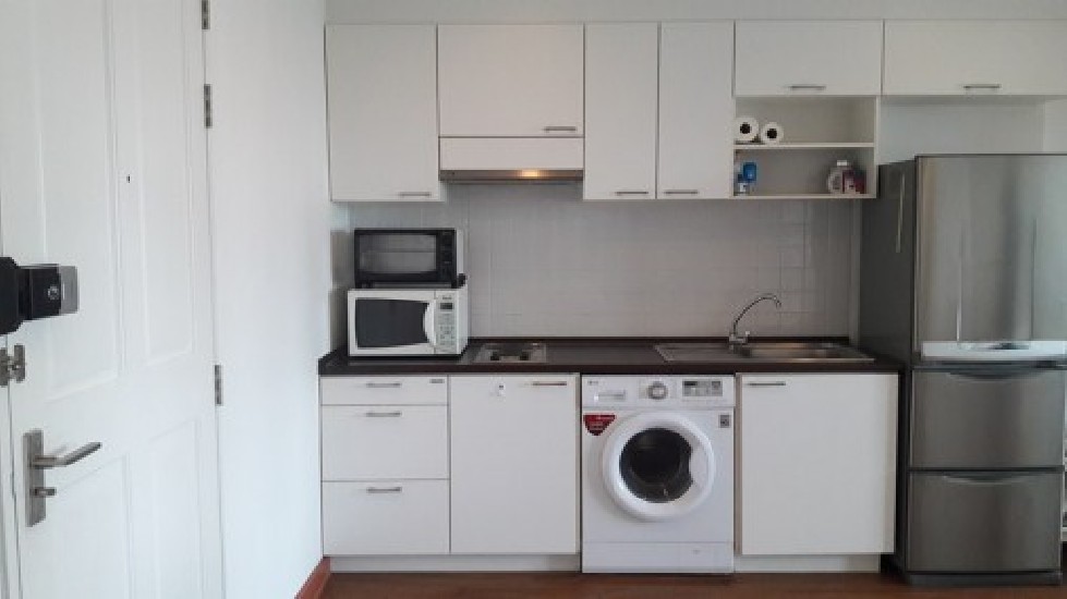  49 Plus II ,Condo for rent near BTS Thong Lo ,Price 30,000 bath / month 