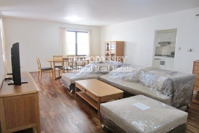 Two bedrooms for rent near Prompong