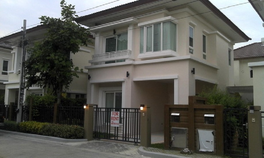 HR1028TKP Single House Soi Sukhumvit 113 For Rent, 3 Bedrooms Nearby BTS Baring