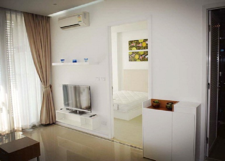 () FOR RENT CONDO TC GREEN RAMA 9 / 1 bed / 40 Sqm.**15,000** Fully Furnished. High Fl