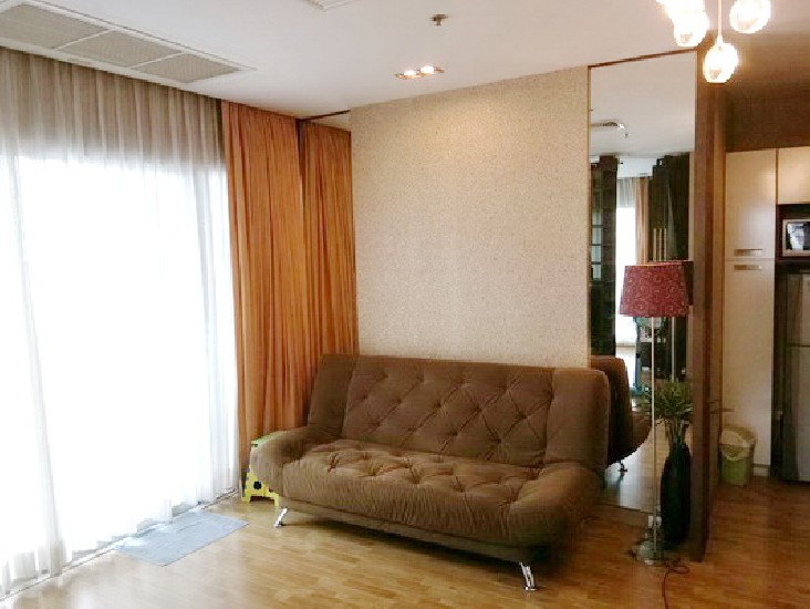 () FOR RENT THE LIGHT LADPRAO 8 / 1 bed / 50 Sqm.**18,000** Corner Room. Fully Furnish