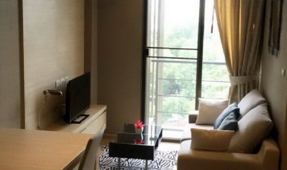 () FOR RENT KLASS SILOM / 1 bed / 30 Sqm.**25,000** Fully Furnished. High End Condo. N