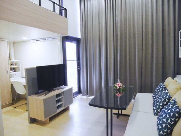 () FOR RENT CHEWATHAI RESIDENCE ASOKE / 1 BED DUPLEX / 35 Sqm.**23,500** Fully Furnish