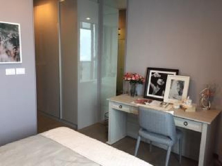 A space id Asoke-Ratchada Rare Specious 1 Bedroom condominium in the Heart of New CBD