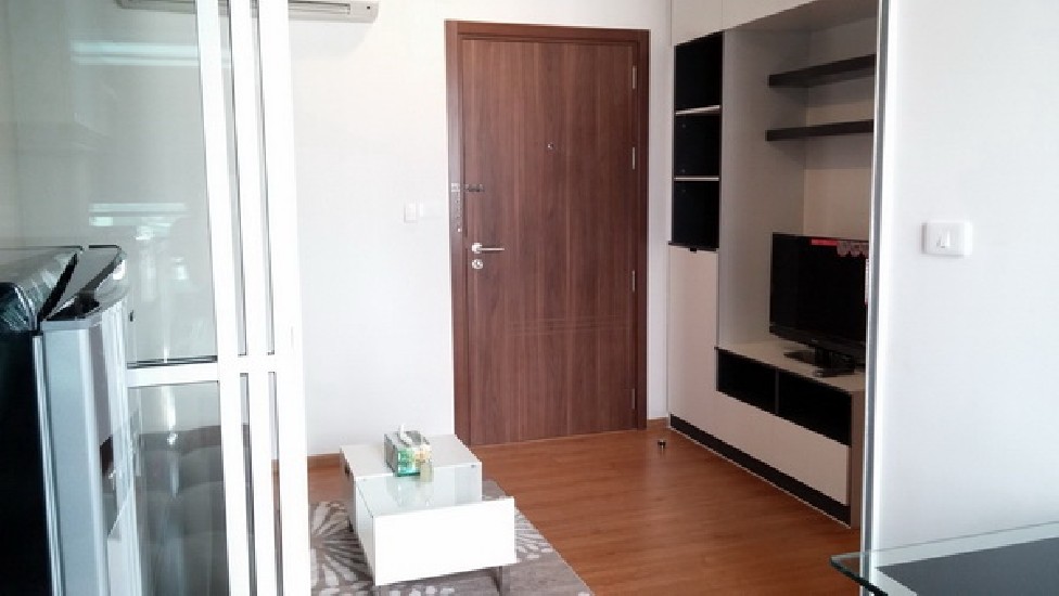() FOR RENT THE BASE SUKHUMVIT 77 / 1 bed / 31 sqm.**14,000** High Floor. Amazing Clea