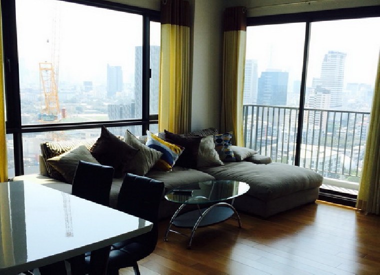 () FOR RENT THE VERTICAL AREE / 2 beds 2 baths / 71 Sqm.**43,000** Corner Unit. Fully 