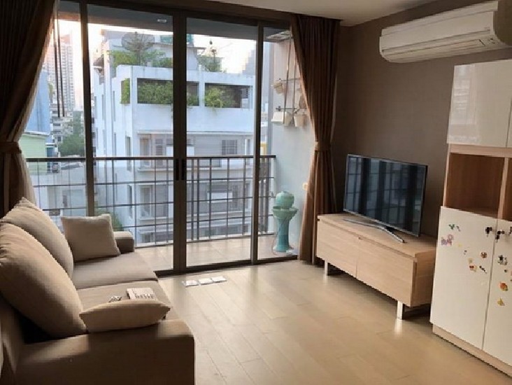 () FOR RENT KLASS SILOM / 2 beds 2 baths / 55 Sqm.**40,000** Fully Furnished. GREAT LO