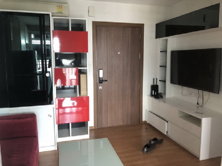 () FOR RENT THE BASE SUKHUMVIT 77 / 1 bed / 30 Sqm.**15,000** High Floor. POOL VIEW. M