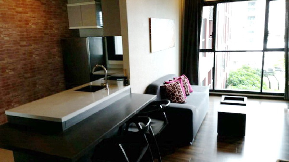 () FOR RENT WYNE SUKHUMVIT / 1 bed / 40 sqm.**23,000** Fully Furnished. POOL VIEW NEAR