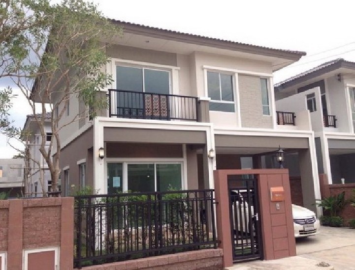 () FOR RENT PASSORN PATTANAKARN 44 / 3 beds 2 baths / 38 Sqw.**45,000** Fully Furnishe