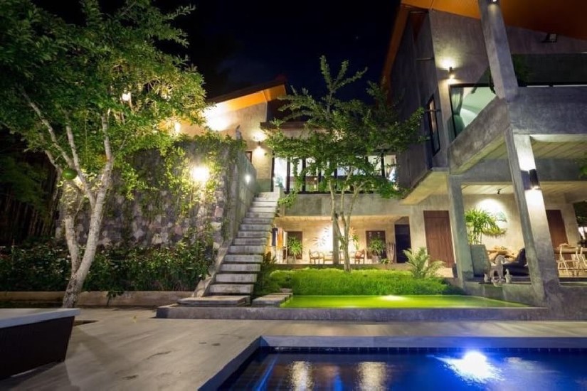 For sale The luxuries Modern Tropical style Pool Villa for Sale.