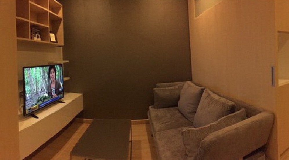 () FOR RENT SKYWALK CONDOMINIUM / 1 bed / 40 Sqm.**33,000** Fully Furnished. Amazing D