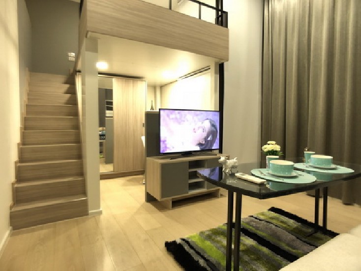 () FOR RENT CHEWATHAI RESIDENCE ASOKE / 1 bed Duplex / 35 Sqm.**21,000** POOL VIEW. Fu