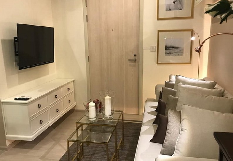 () FOR RENT LIFE ASOKE / 1 bedroom PLUS / 35 Sqm.**26,000** Luxury Decorated. New Room