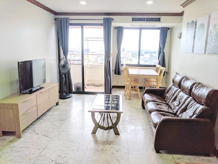 () FOR RENT SI PHRAYA RIVER VIEW / 2 beds 1 bath / 64 Sqm.**22,000** River View. 