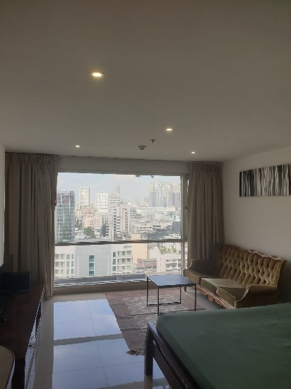 This Unit at Sukhumvit Suites is Now Available For Rent at A Discounted Very Low Price