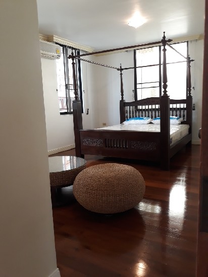 Single House PET Ok For Rent 3 Bedroom 260 Sqm BTS Nana