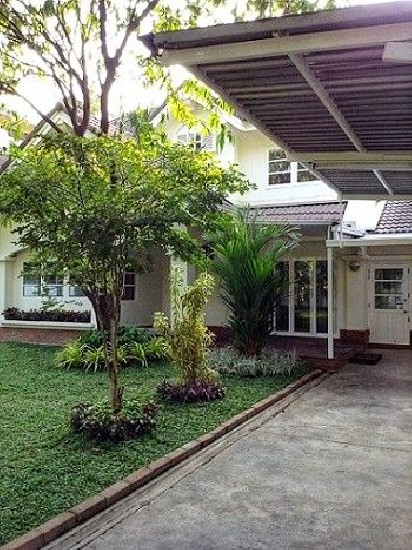 Single house in Private compound of Yossundara Sukhumvit soi 20 for rent Residential Only 
