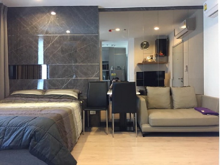 () FOR RENT IDEO SATHORN THAPRA / Studio / 22 Sqm.**10,500** Modern Decorated. 