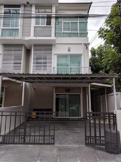 () FOR RENT THE METRO RAMA 9 / 3 beds 3 baths / 23 Sqw.**21,000** Fully Furnished. 