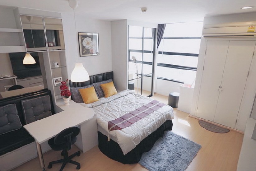 () FOR RENT THE ALCOVE THONGLOR 10 / Studio / 32 Sqm.**17,000** Modern Decorated. Full