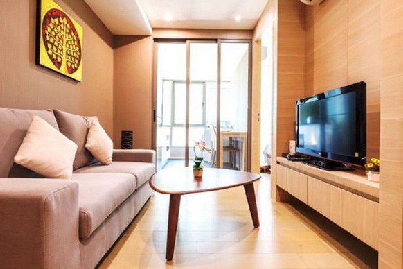 () FOR RENT KLASS SILOM / 1 bedroom / 34 Sqm.**25,000** Fully Furnished. Available Now