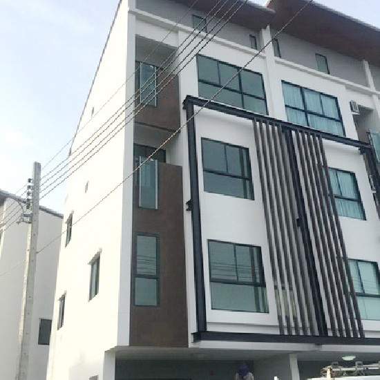 () FOR RENT TOWNHOME IFIELD BANGNA / 3 beds 3 baths / 32 Sqw.**30,000** 
