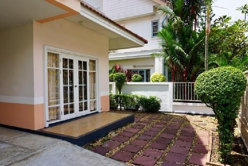 For Rent ҹ ҹ Parkway Chalet ˧190