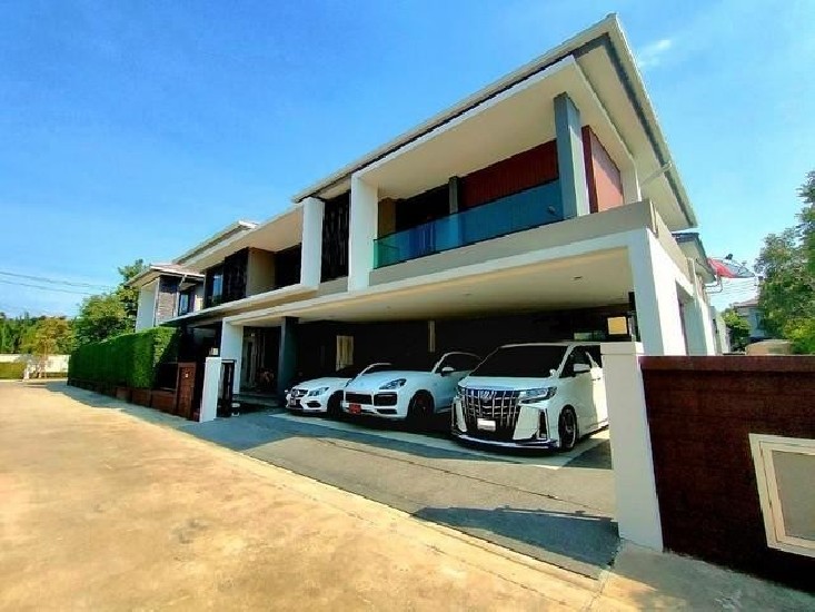 For Sale ҹ The Grand 2 Modern