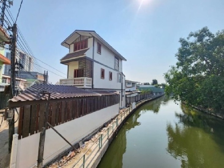  ҹ House For Rent in Soi Charoen Nakhon 58ԭ 58 175 .