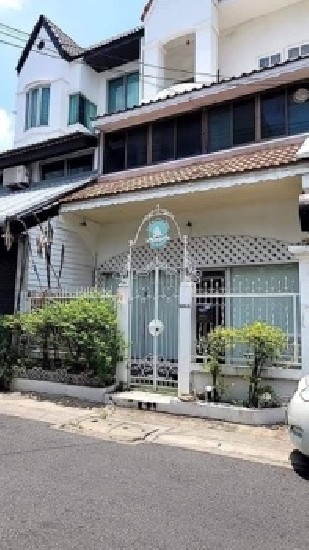  ҹ Home For Rent . . 62 . Near MRT Sutthisan Station