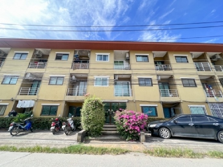 FREE HOLD - Top-Floor Condo for Sale Just 4 Minutes from the Beach 850k Good View, Good PRICE