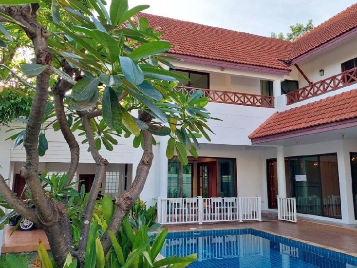 RH013424 Single house with private pool in Soi Soonvijai New Petchburi Road Near Bangkok Hospit