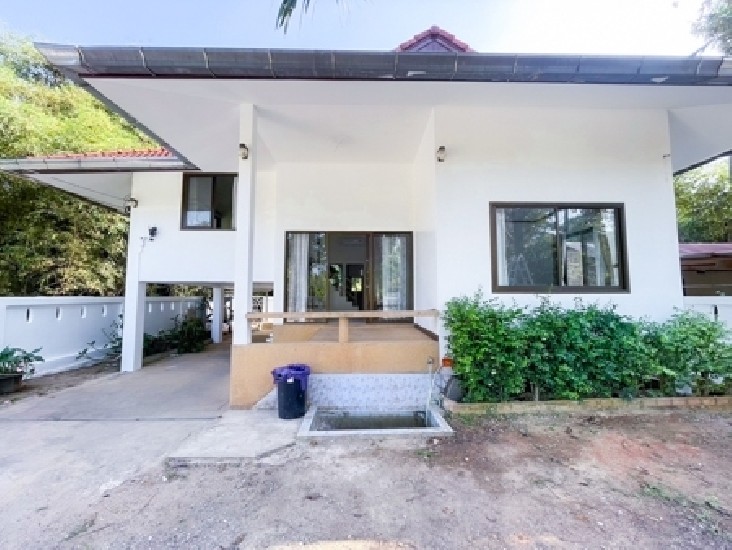 House for sale, 3 bedrooms, 2 bathrooms, fully decorated. Near the Blue Fresh Market, Lipa Noi 
