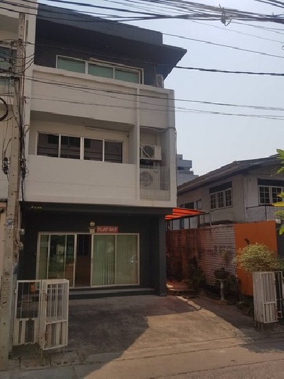  Home Office 3  250 . Ѫ 19 ǴѧԵ 16  MRT Ѫɡ 450  