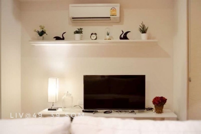  ͹ fully-furnished with nice decoration Կ ͷ 49 39 . near BTS Thonglor