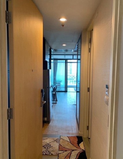 Condo For Rent "Siamese Surawong" -- 1 Bedroom 47 Sq.m. 23,000 Baht -- High-end condominium wit