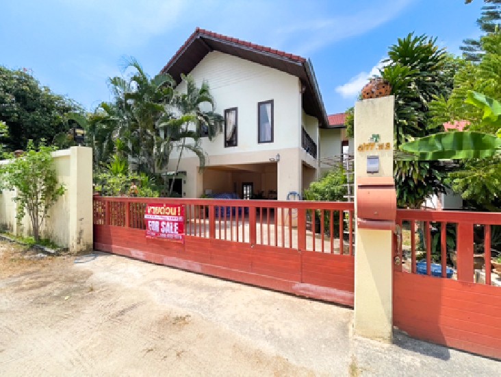 Villa for Sale in 800 sq.m. of land in Chaweng area Bophut Koh Samui big house swimming pool ne